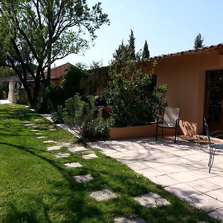 Bed and Breakfast Mas La Provence Л'Иль-сюр-ла-Сорг Экстерьер фото